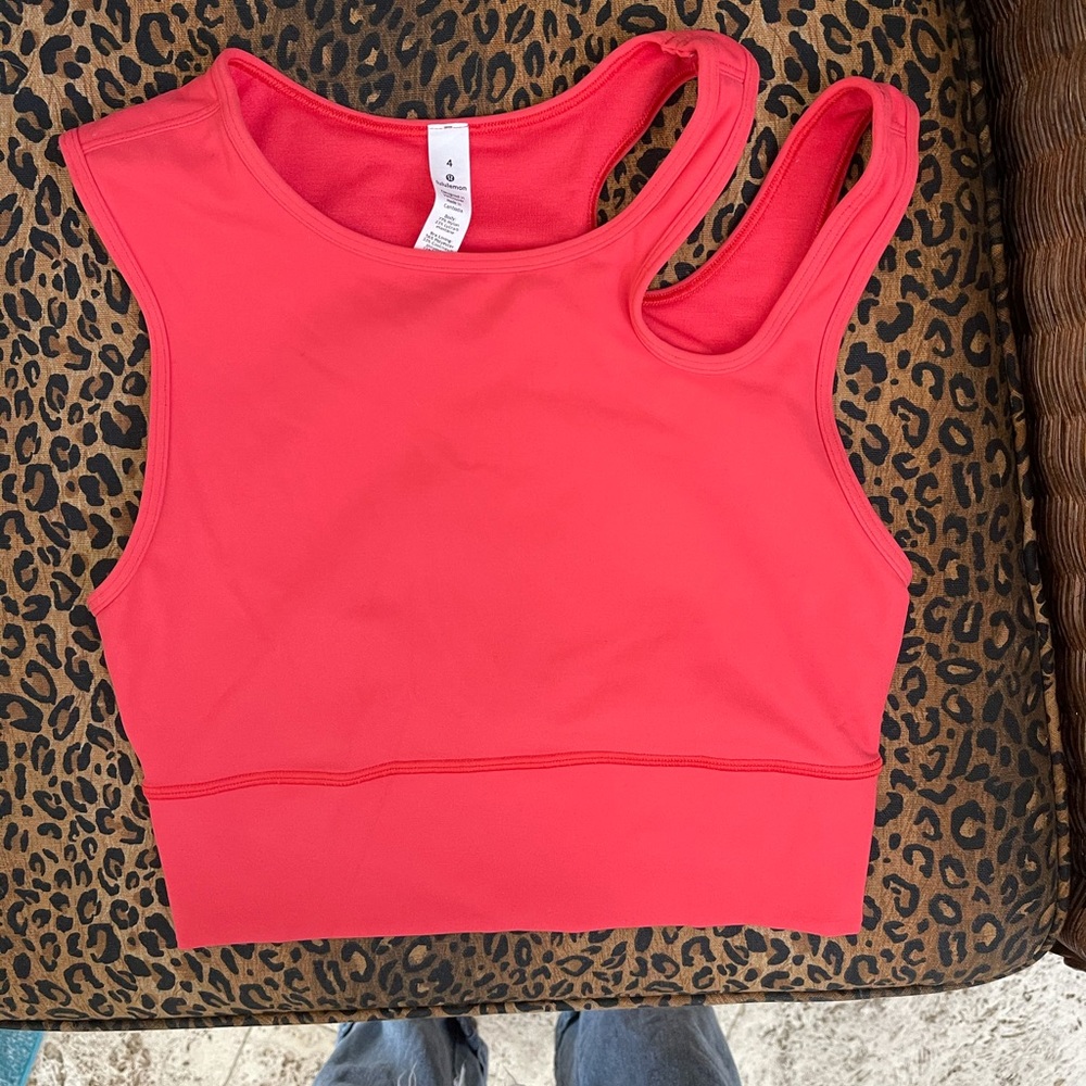 Lululemon sports bra